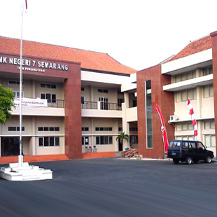 Website Utama SMK Negeri 7 (STM Pembangunan) Semarang